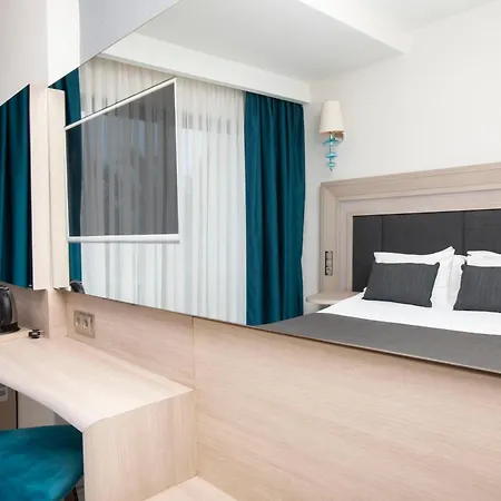 Falcon Hotel 4*