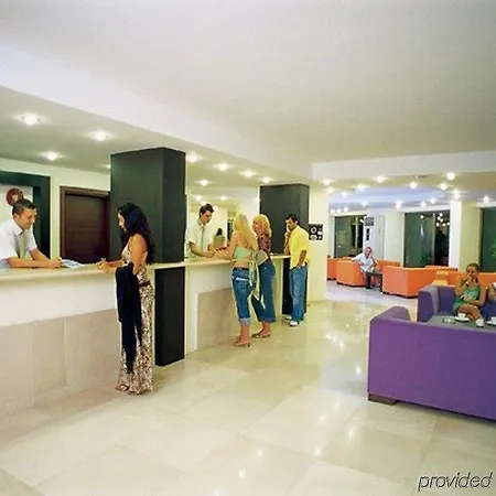 Falcon Hotel