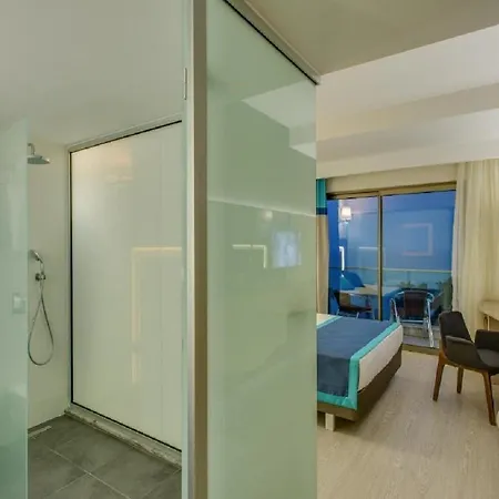 Hotel Falcon 4*